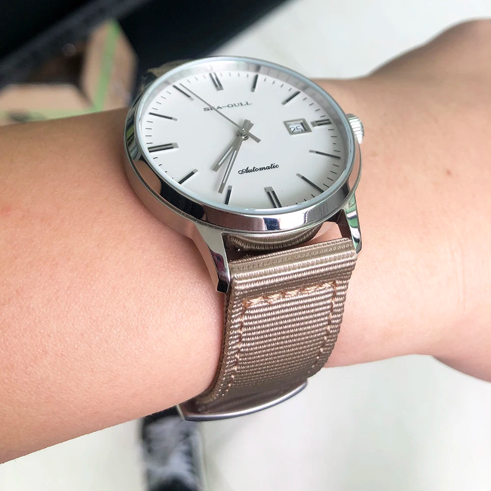 Military Nylon Quick-Release Watch Band (18-24mm)