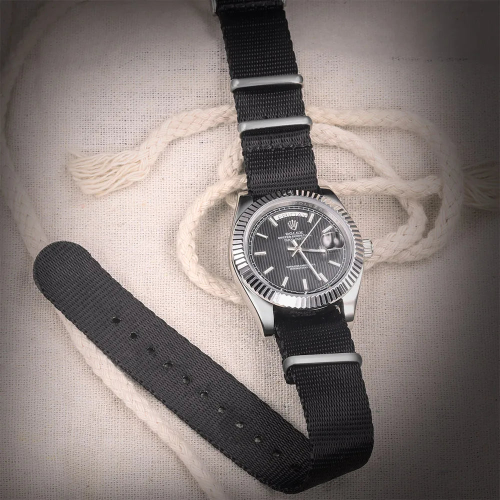 Military Nylon One-Piece Watch Band – 18/20/22/24mm