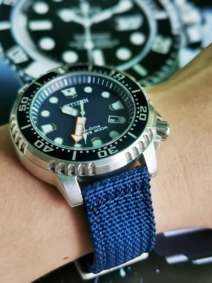 HEMSUT Nylon Quick-Release Military Watch Band (18-24mm)