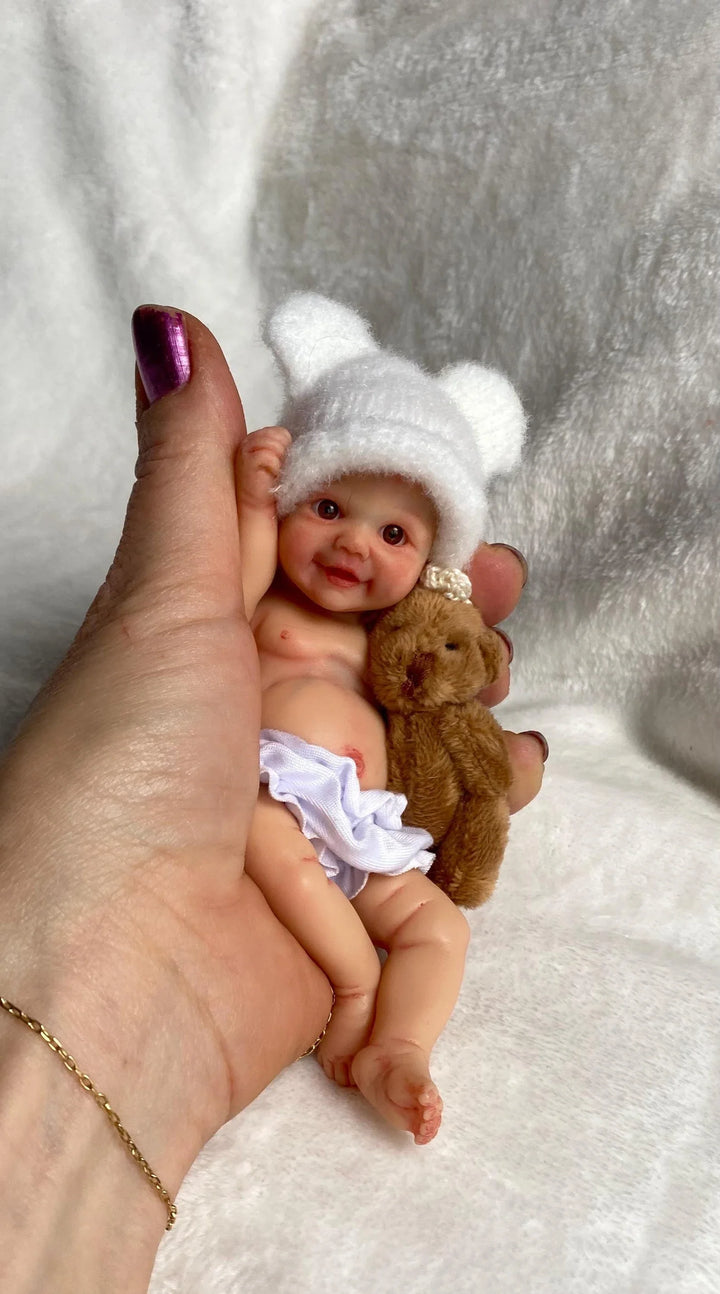 14–15 cm Cuddly Mini Palm Silicone Reborn Doll