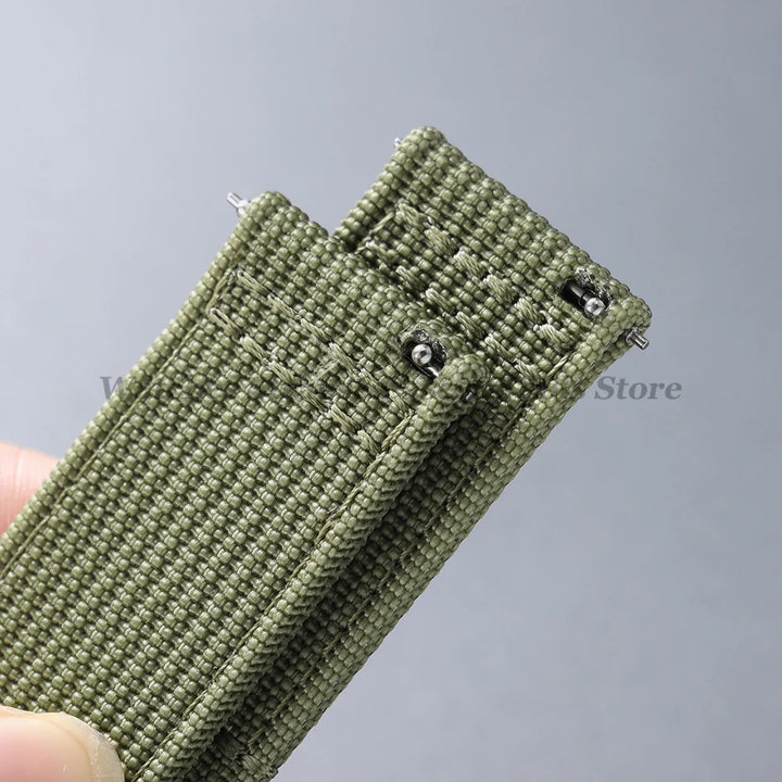 Soft Nylon Strap (20–22mm) – Quick Release Sport