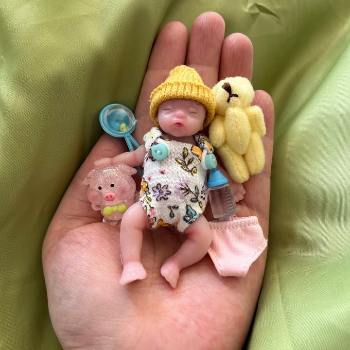 8 cm Mini Silicone Bebe Reborn Girl + 2 Outfits