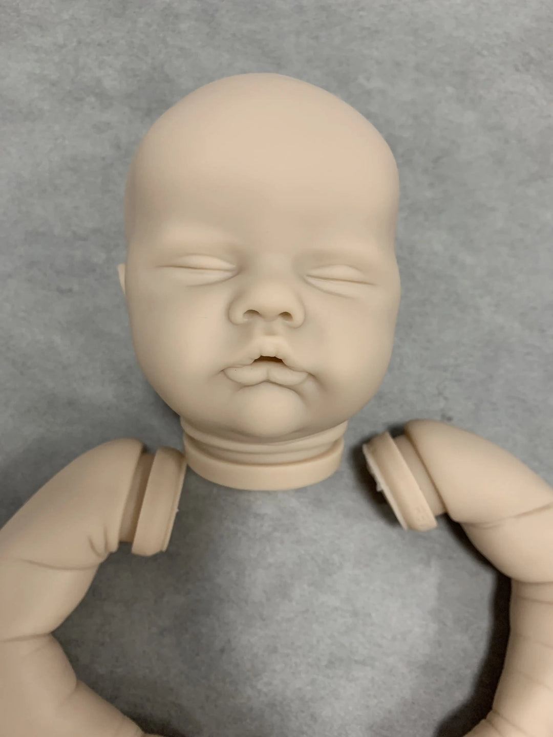Quinbee 19″ Unpainted Reborn Doll Kit