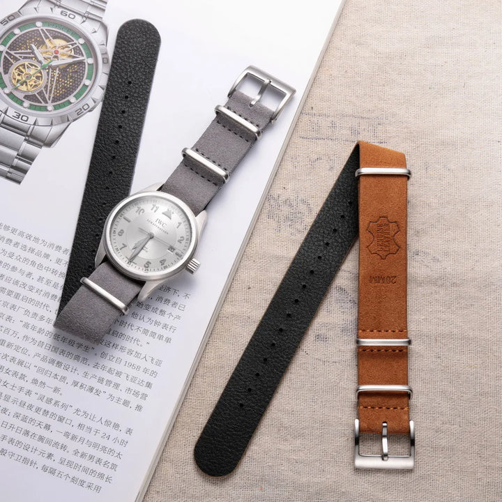 HEMSUT Suede Leather One-Piece Vintage Watch Strap (18-22mm)