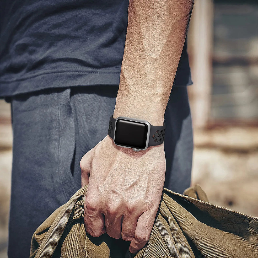 Silicone Apple Watch Band – Multi‑Size (38–49mm)